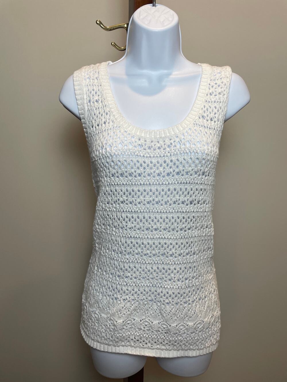 Bass Crochet Knit Sleeveless Top Size XL White Cotton Lightweight Layering
